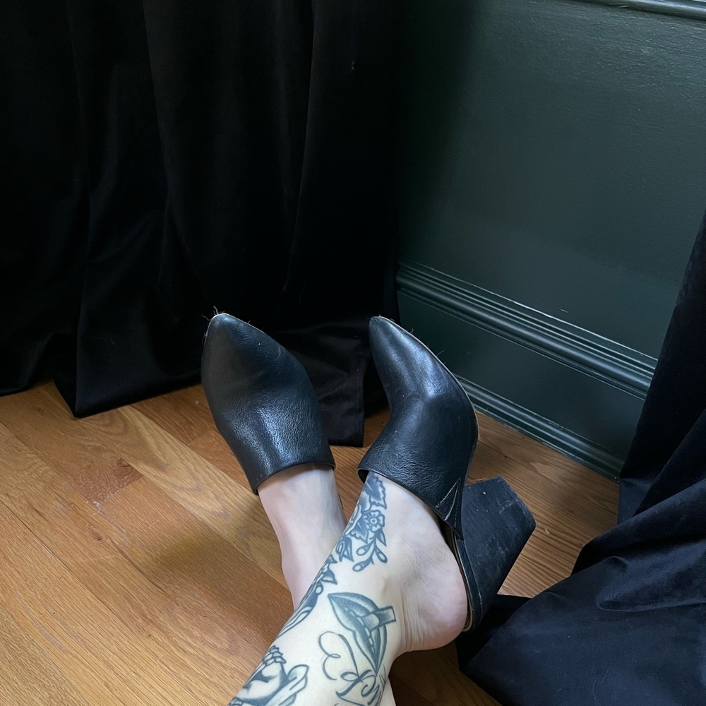 Leather heel mule